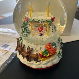 McDonald's 1996 Santa Takes a Break Lighted Snow Globe McMemories